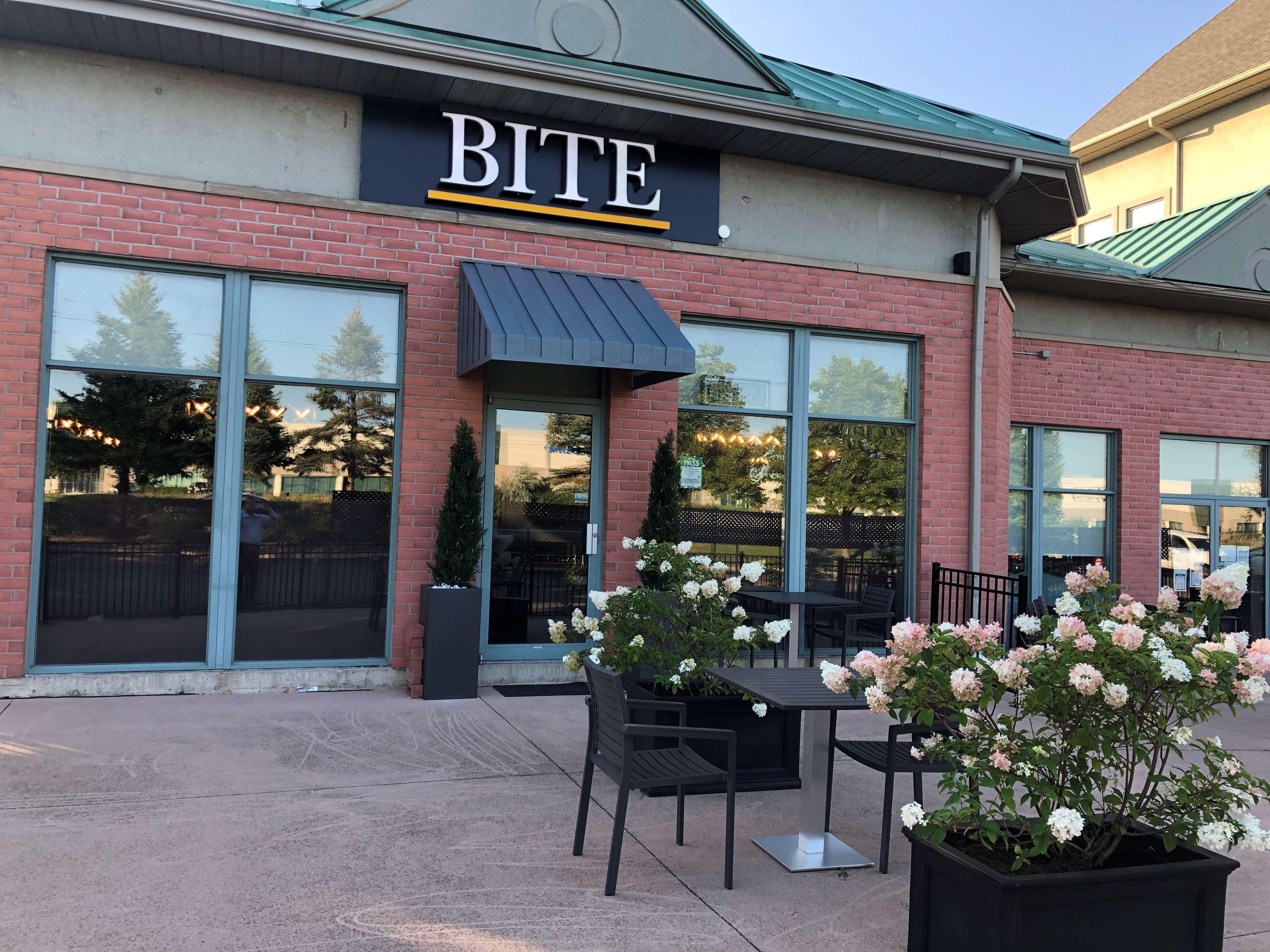 Best Western Plus Travel Hotel Toronto Airport Εξωτερικό φωτογραφία