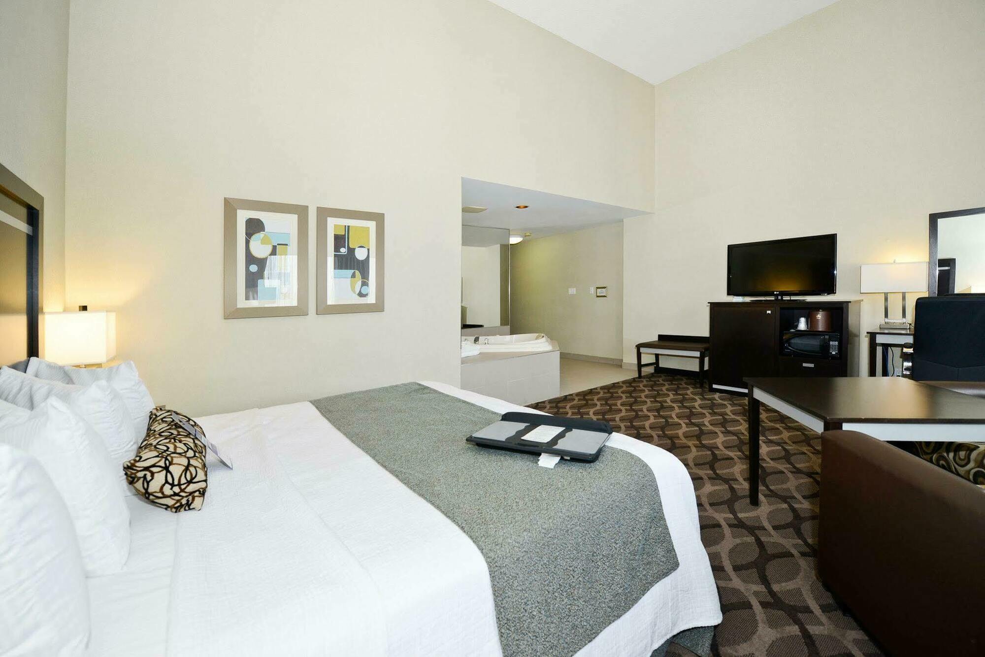 Best Western Plus Travel Hotel Toronto Airport Εξωτερικό φωτογραφία
